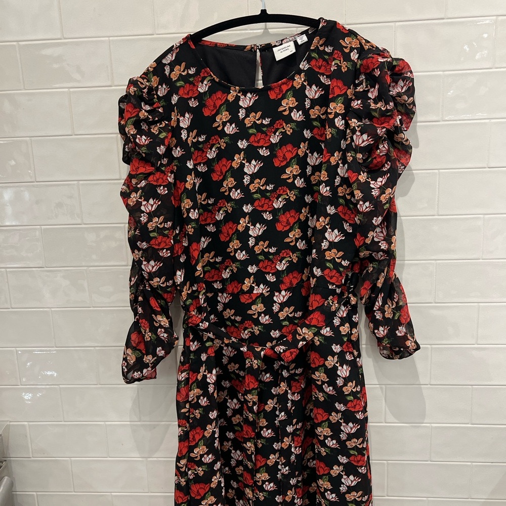 Chic Floral Long Sleeve Dress